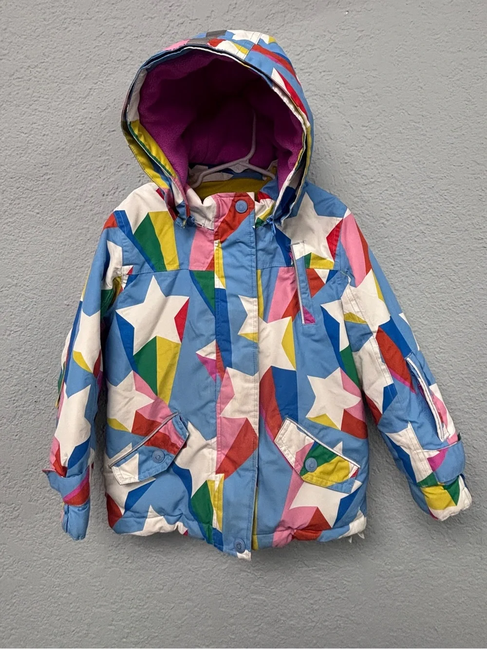 Boden Kids All-Weather Waterproof Ski Jacket in Multicolor, Geometric Star Pttrn
